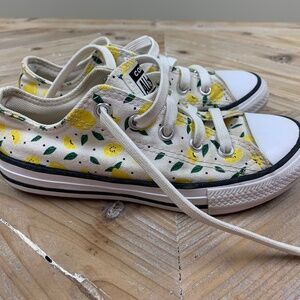 Converse girls (lemons)